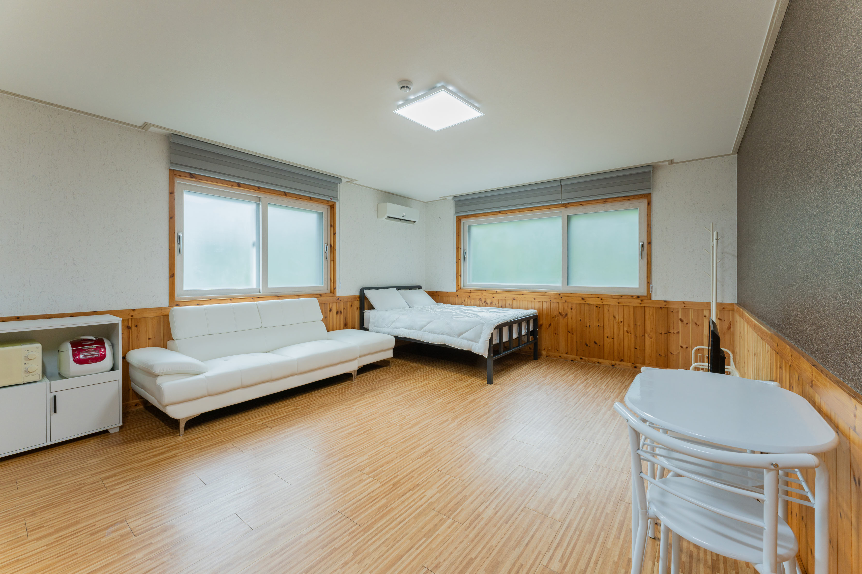 가동 201호 (침대방)